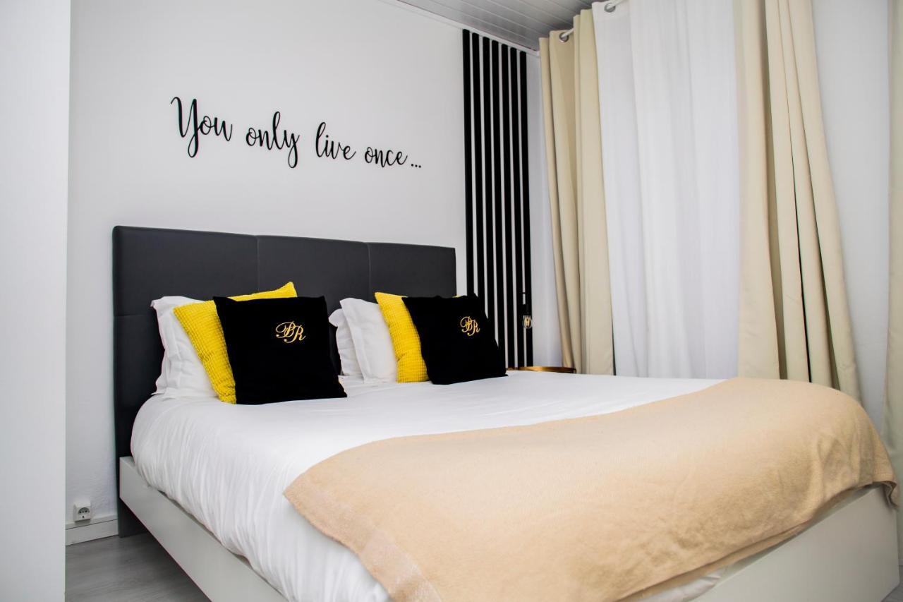 Posh Residences กิมาไรส์ ภายนอก รูปภาพ